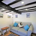 2 Bed In Oc-78744 *